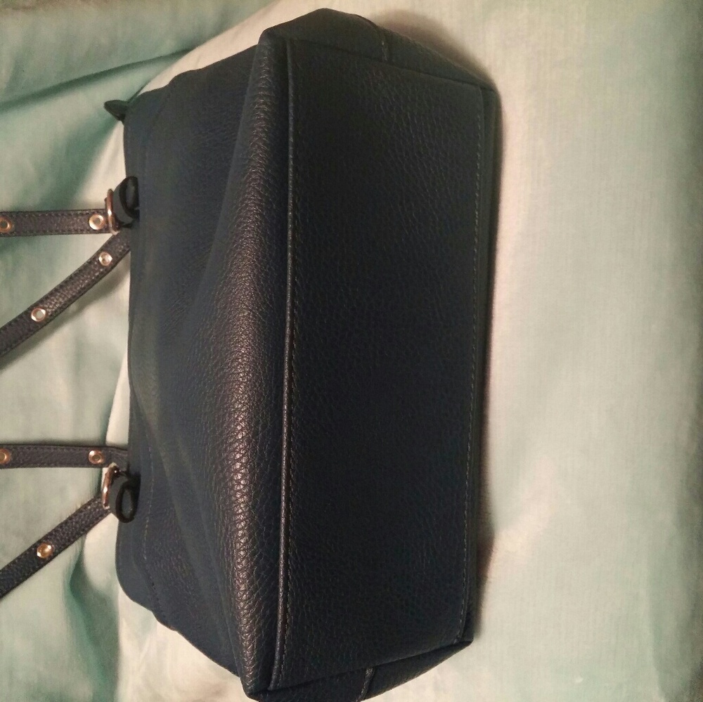 Purse - Picture 2 of 6